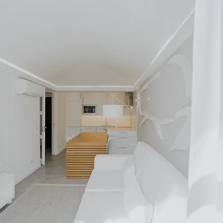 Mupa * Αλμπουφέιρα